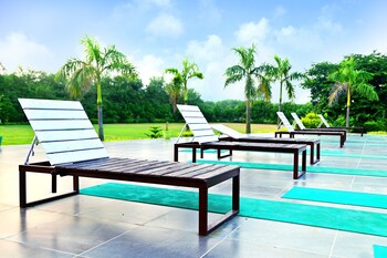 the corbet manral resort and spa