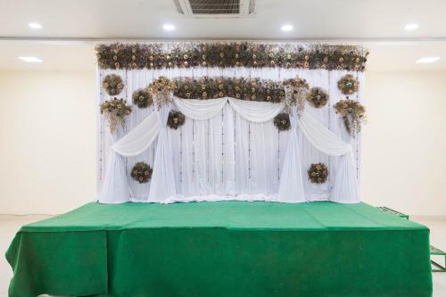 capital o aditya grand