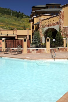 sundial lodge park city canyons village