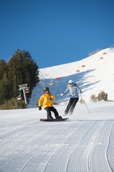 sundial lodge park city canyons village