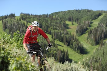 sundial lodge park city canyons village