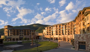 sundial lodge park city canyons village