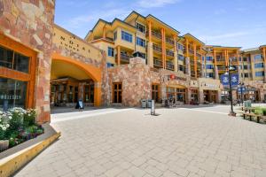 sundial lodge park city canyons village