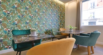 apolonia paris montmartre sure hotel collection bw