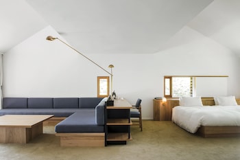 hakone retreat fore adults only