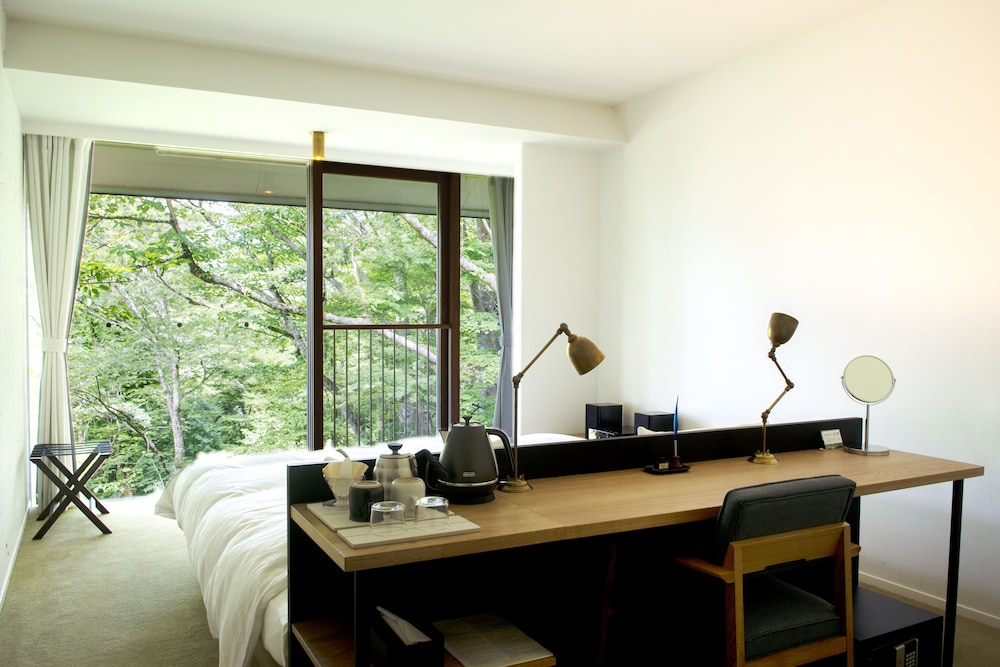 hakone retreat fore adults only