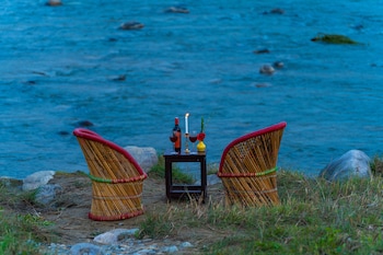 corbett wild resort a river access property