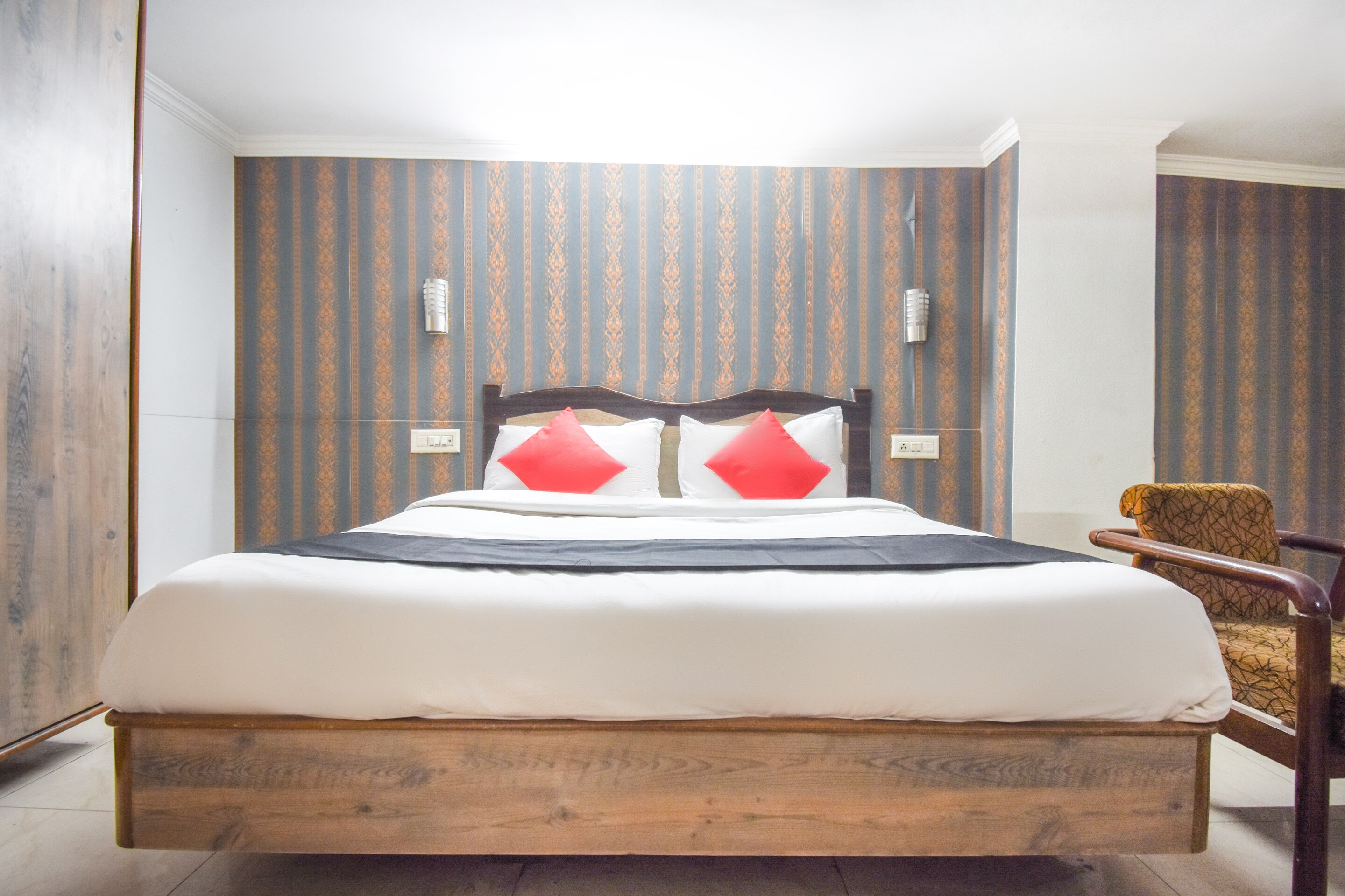 super collection o amritsar bus stand formerly hotel ricky international