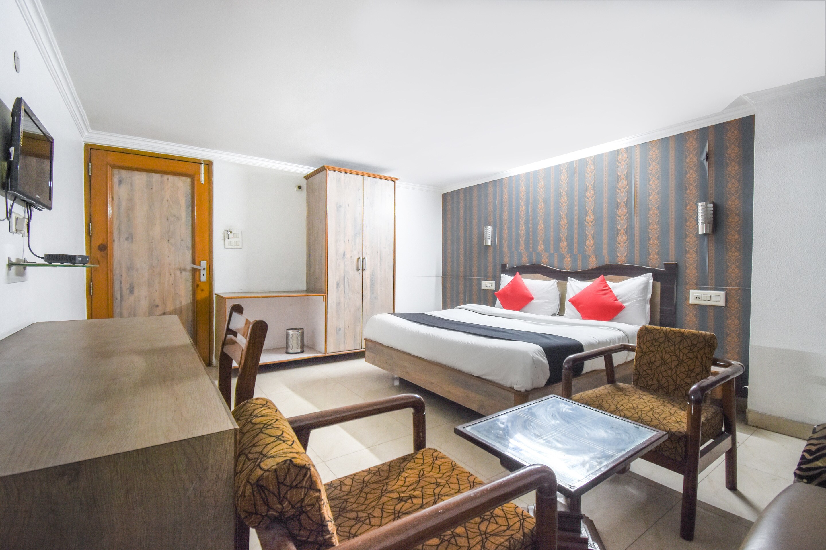 super collection o amritsar bus stand formerly hotel ricky international