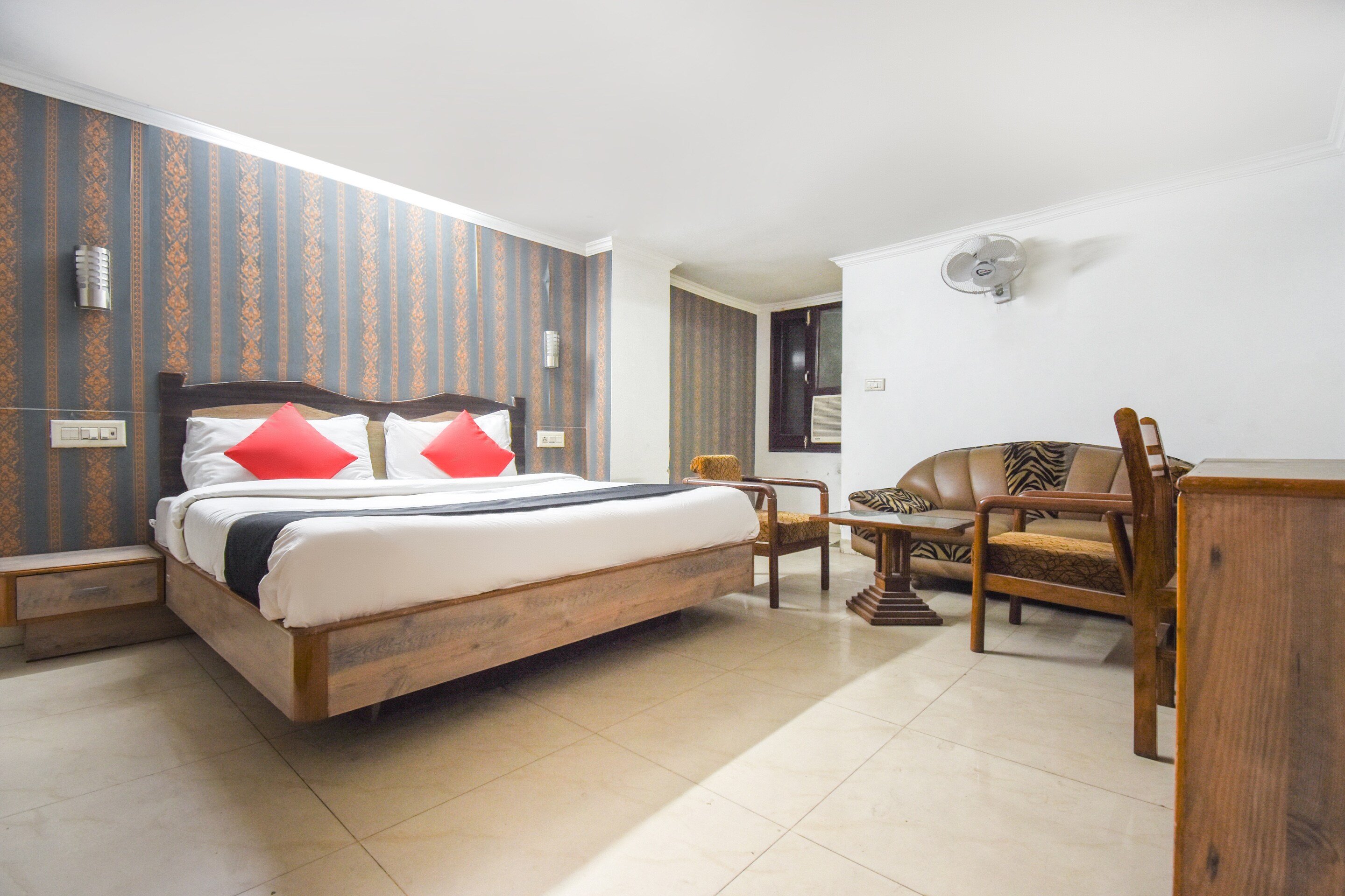 super collection o amritsar bus stand formerly hotel ricky international