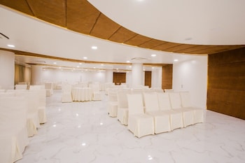 hotel bravia pancheel by satguru