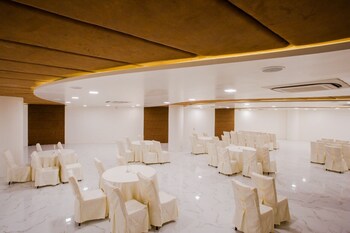 hotel bravia pancheel by satguru