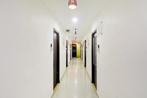 oyo flagship 76333 shannu residency