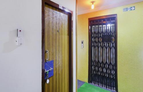 oyo flagship 76333 shannu residency