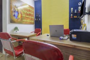 oyo flagship 76333 shannu residency