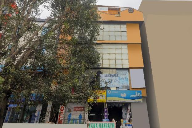 oyo flagship 76333 shannu residency