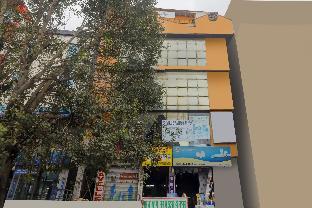 oyo flagship 76333 shannu residency