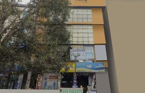 oyo flagship 76333 shannu residency