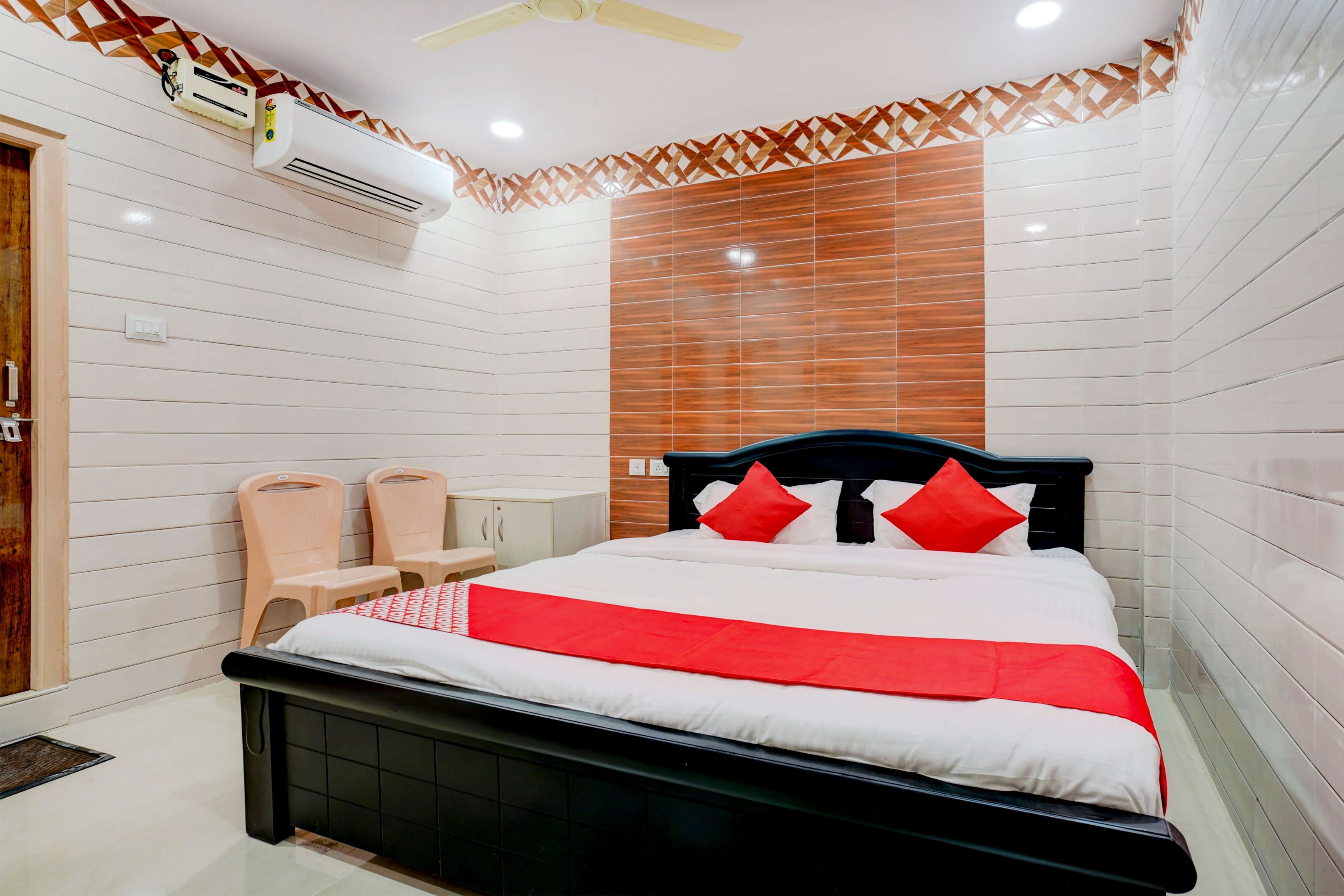 hotel o aroma classic near nampally main railway station