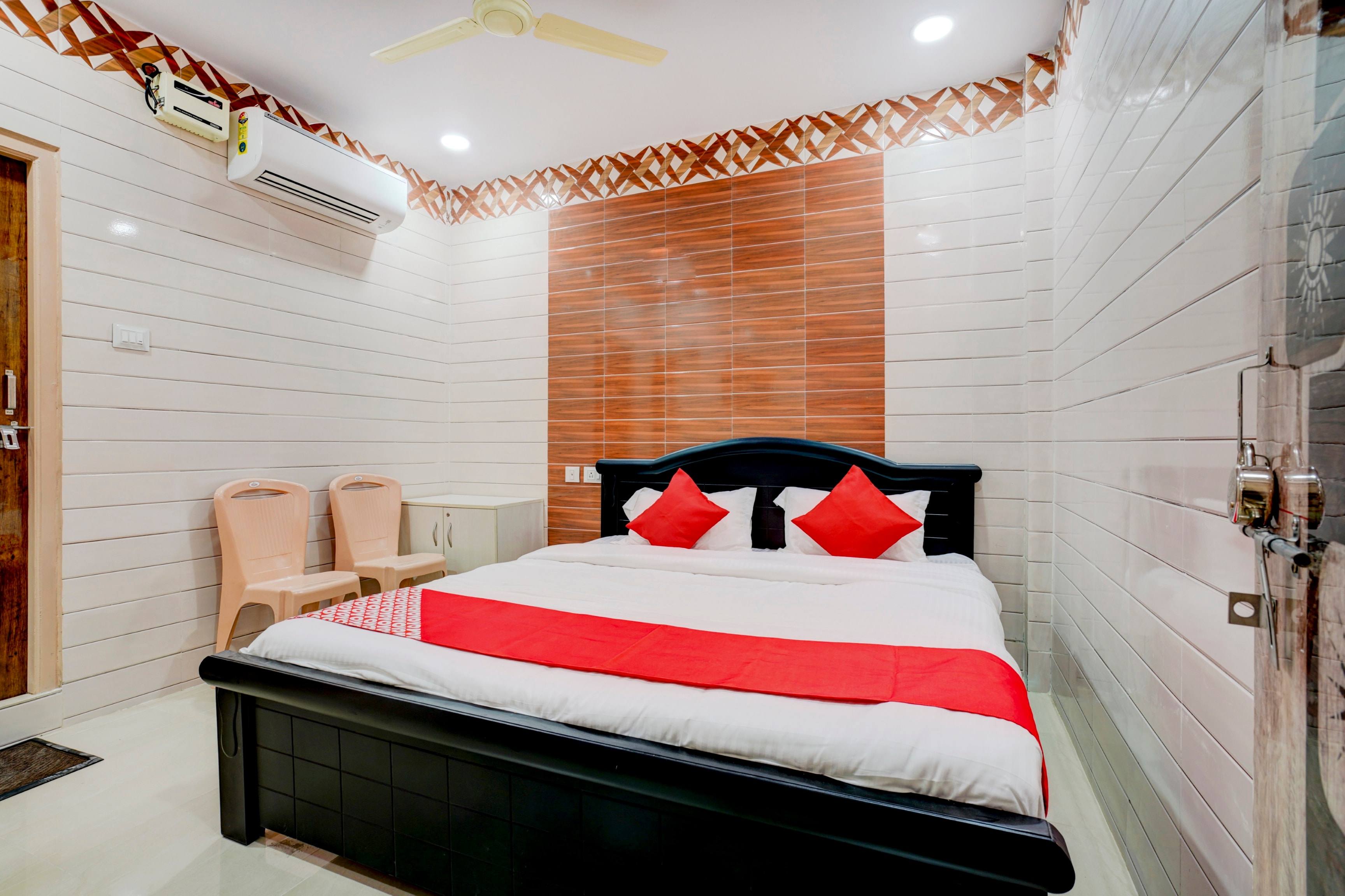 hotel o aroma classic near nampally main railway station