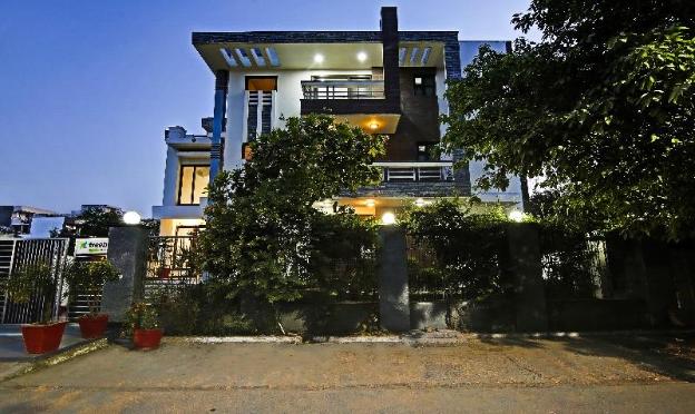 hotel blue moon residency