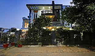 hotel blue moon residency