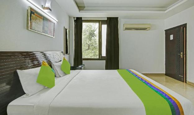 hotel blue moon residency