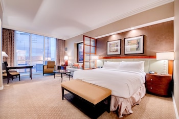 stripviewsuites two bedroom at signature