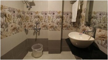hotel ashir inn