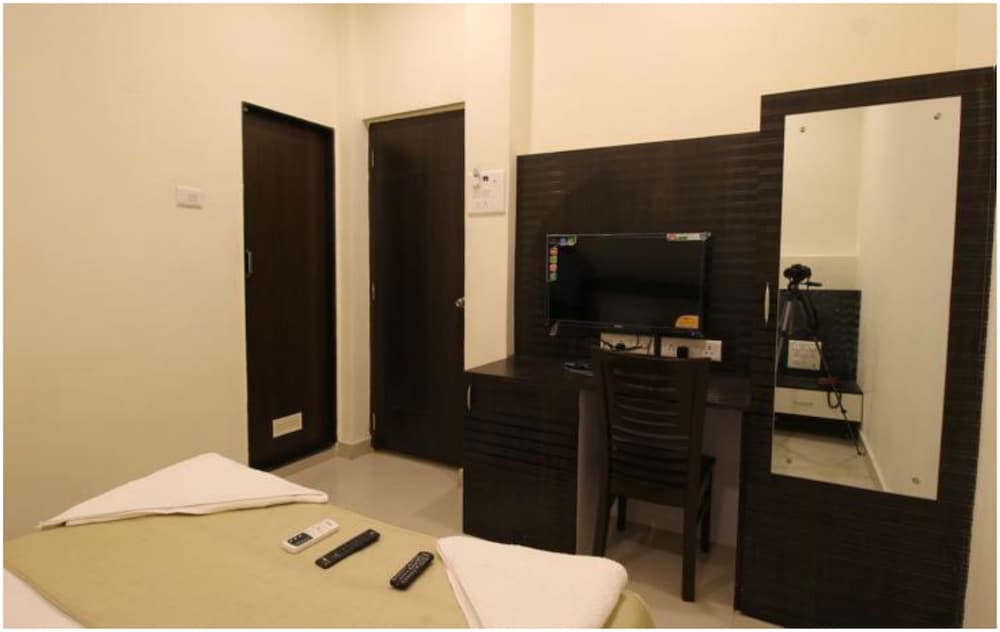 hotel ashir inn