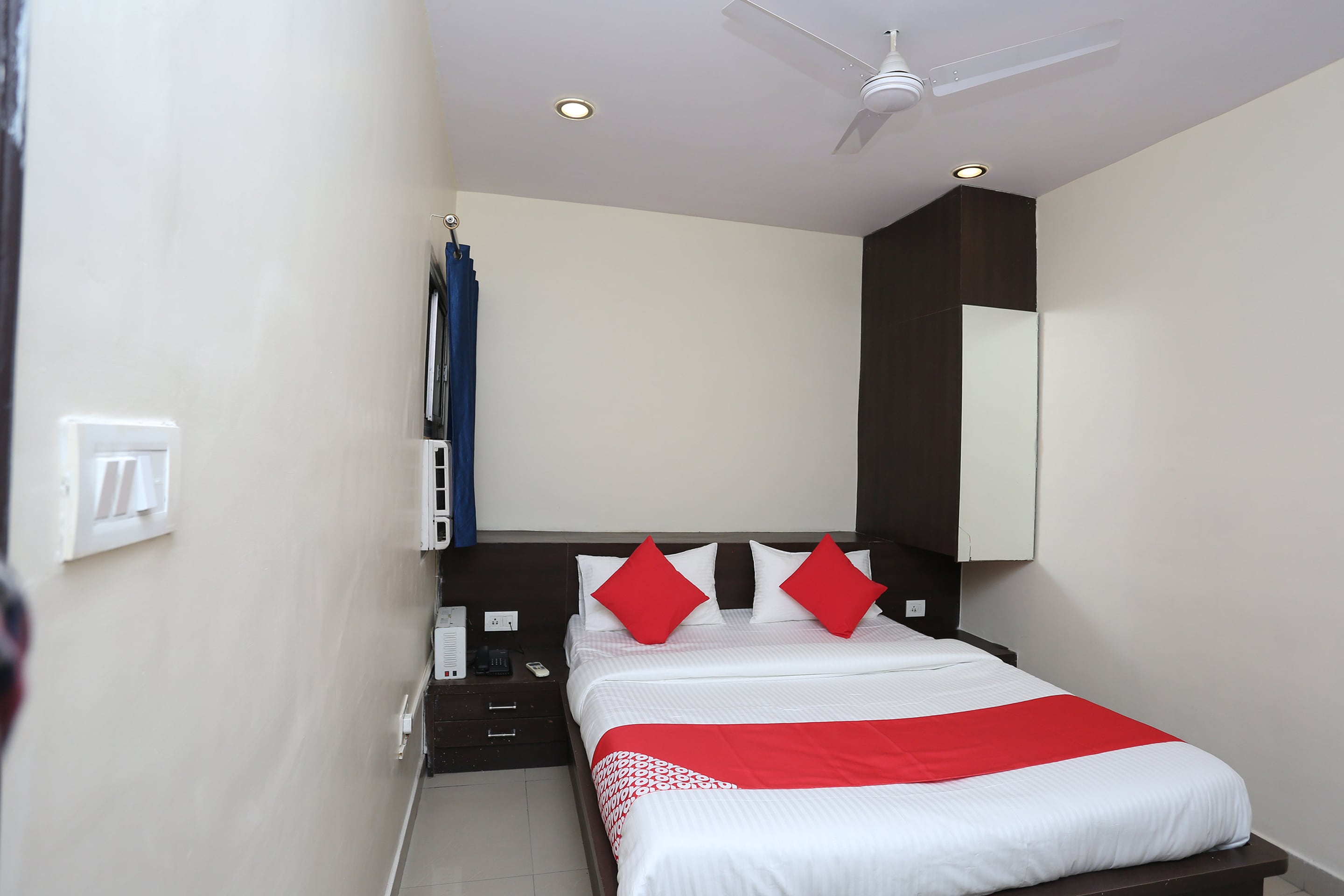 collection o r k international near gautam buddha park