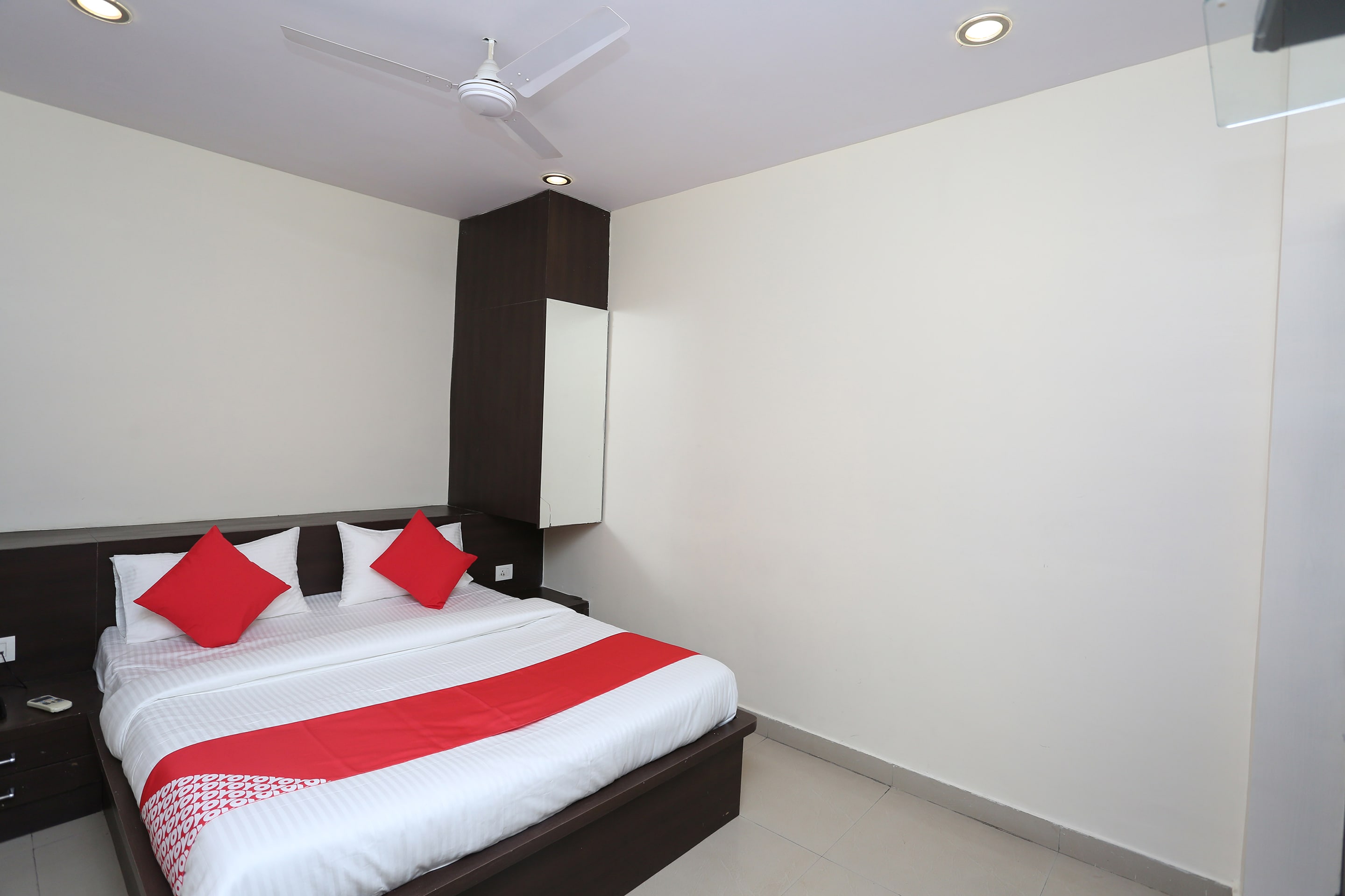 collection o r k international near gautam buddha park