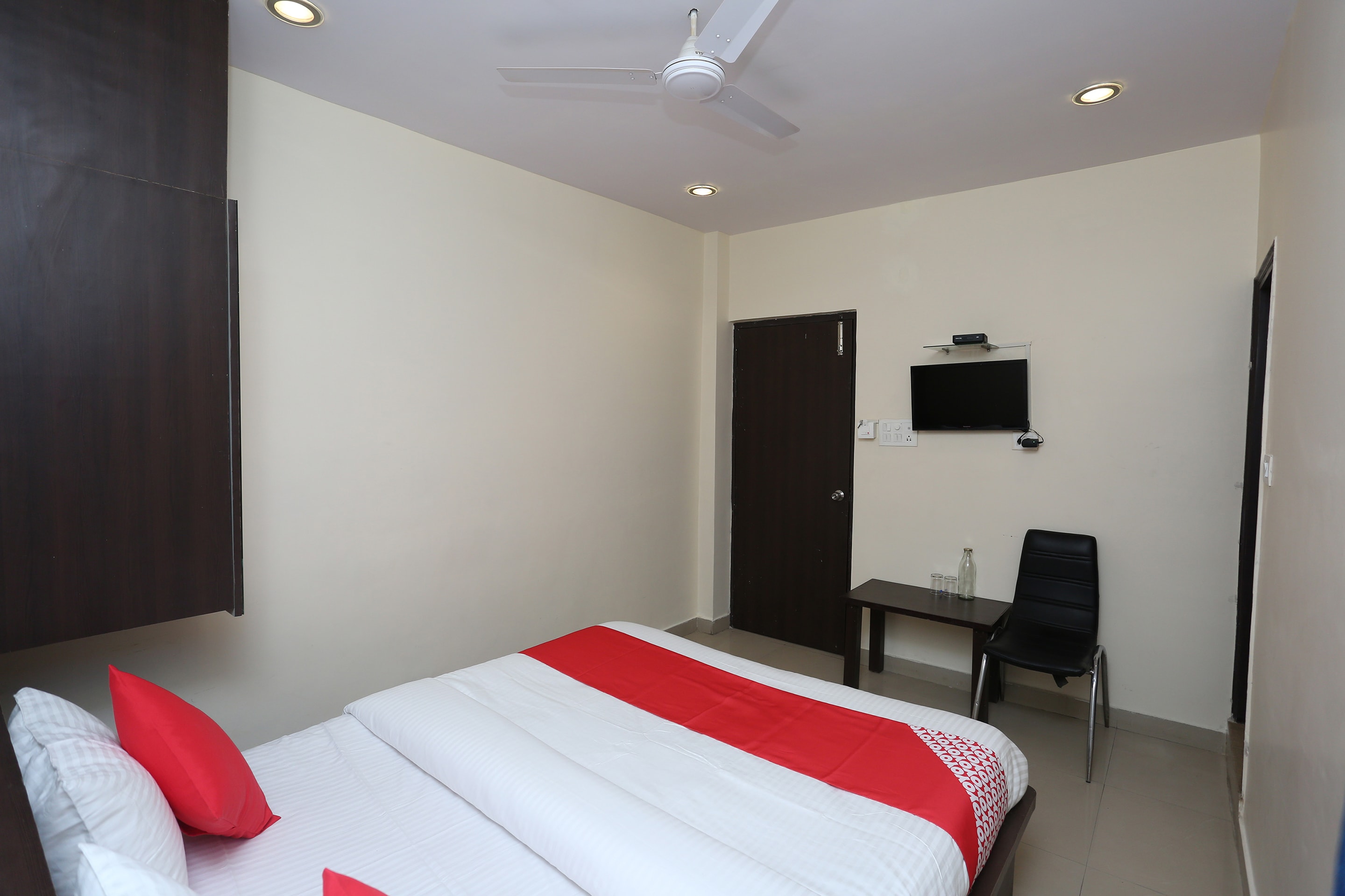 collection o r k international near gautam buddha park
