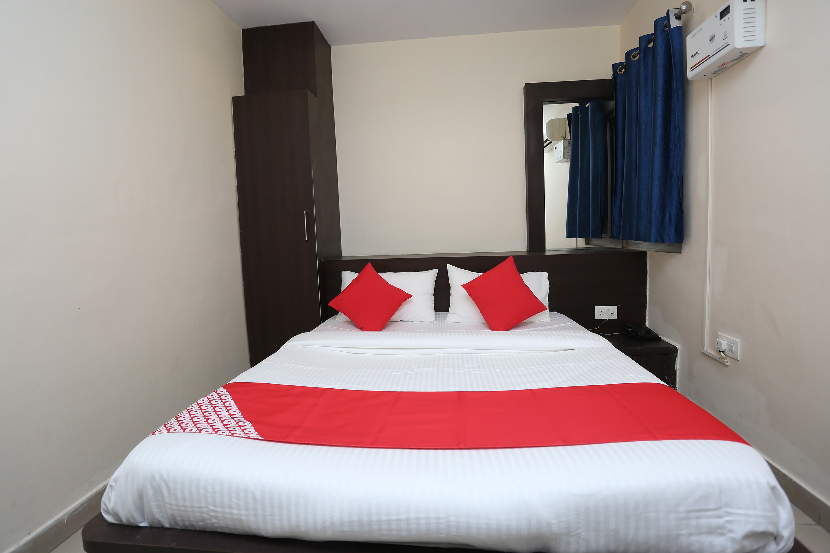 collection o r k international near gautam buddha park