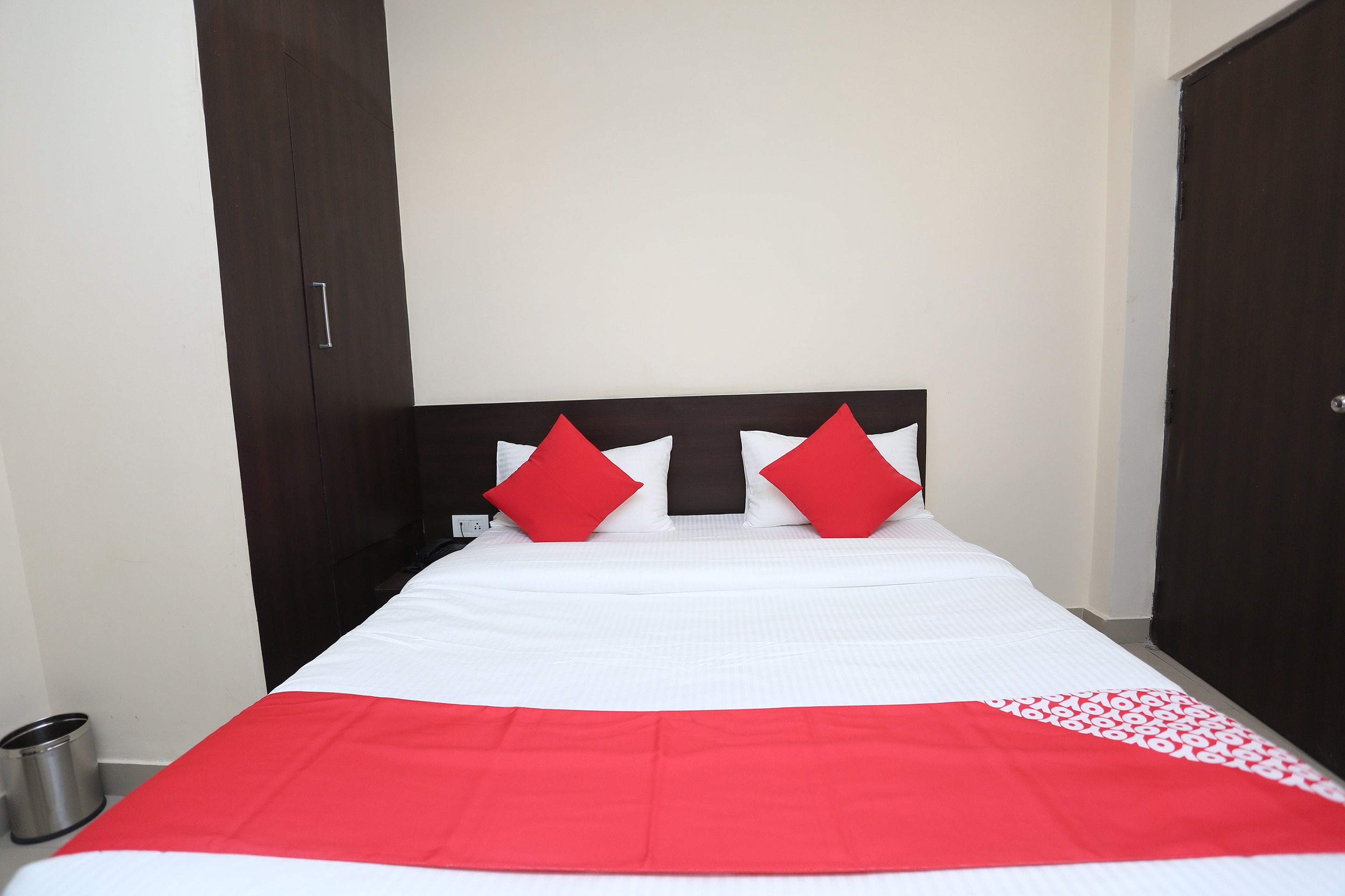 collection o r k international near gautam buddha park