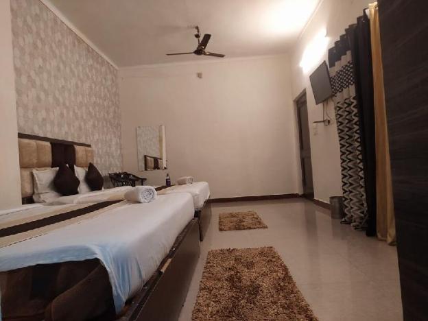 staygo hotel near haridwar railway station