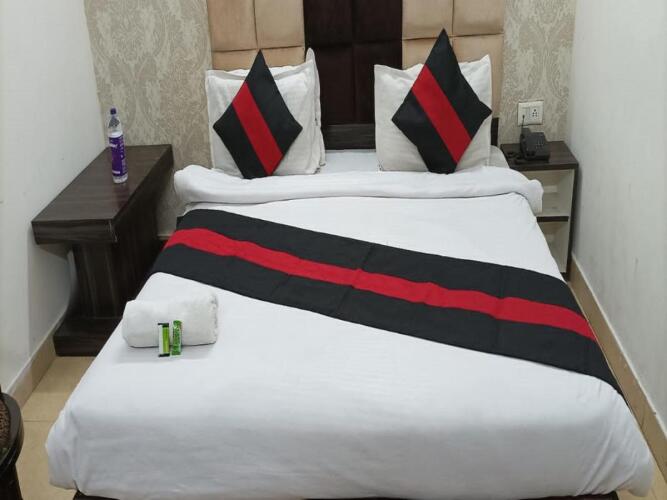 staygo hotel near haridwar railway station