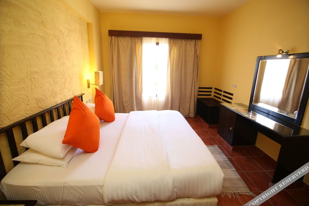 Tamra Beach Resort,Nabq Bay>>Nabq,4 star