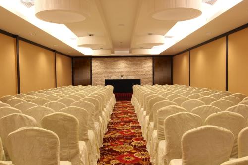 harmoni suites hotel