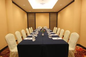 harmoni suites hotel