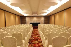 harmoni suites hotel