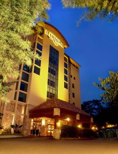 harmoni suites hotel