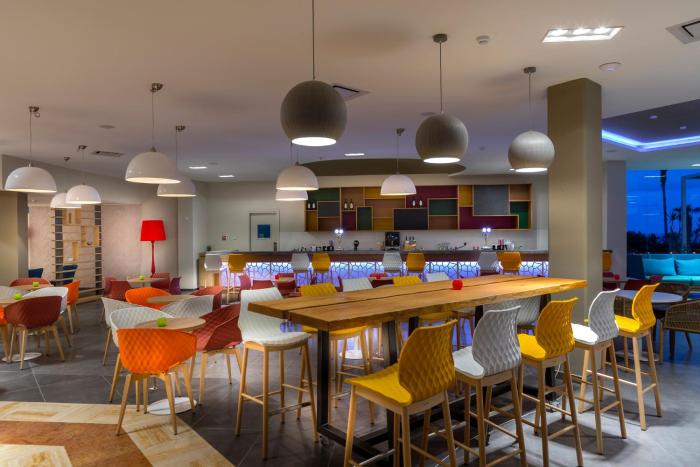 leonardo laura beach and splash resort