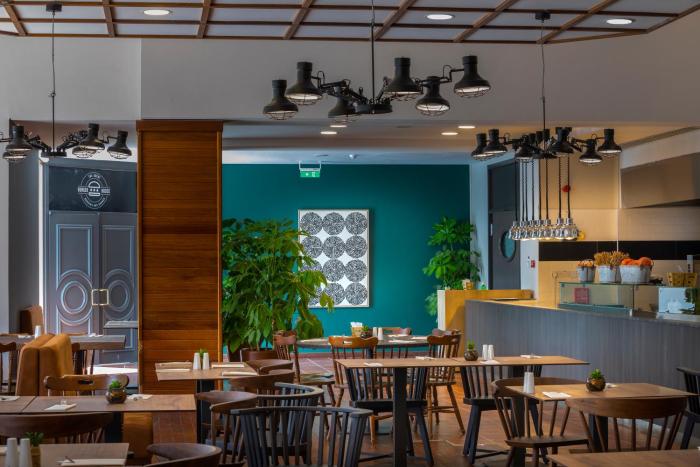 leonardo laura beach and splash resort