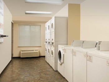 woodspring suites kansas city liberty