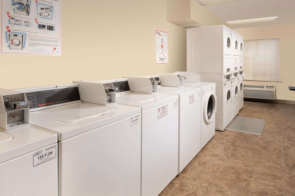 woodspring suites kansas city liberty