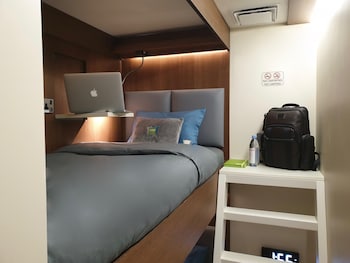 sleep n fly sleep lounge dubai international airport c gates