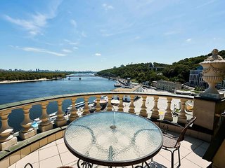 fairmont grand hotel kyiv