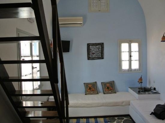 Anemoessa Villa,Oia>>Finikia,3 star