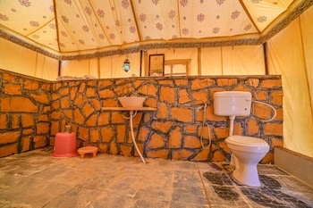 the captain desert camp